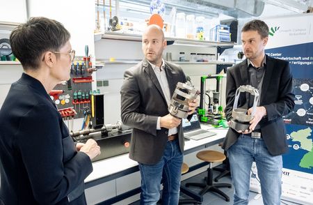 Austausch zu Innovation und Technologietransfer mit dem Wirtschaftsministerium