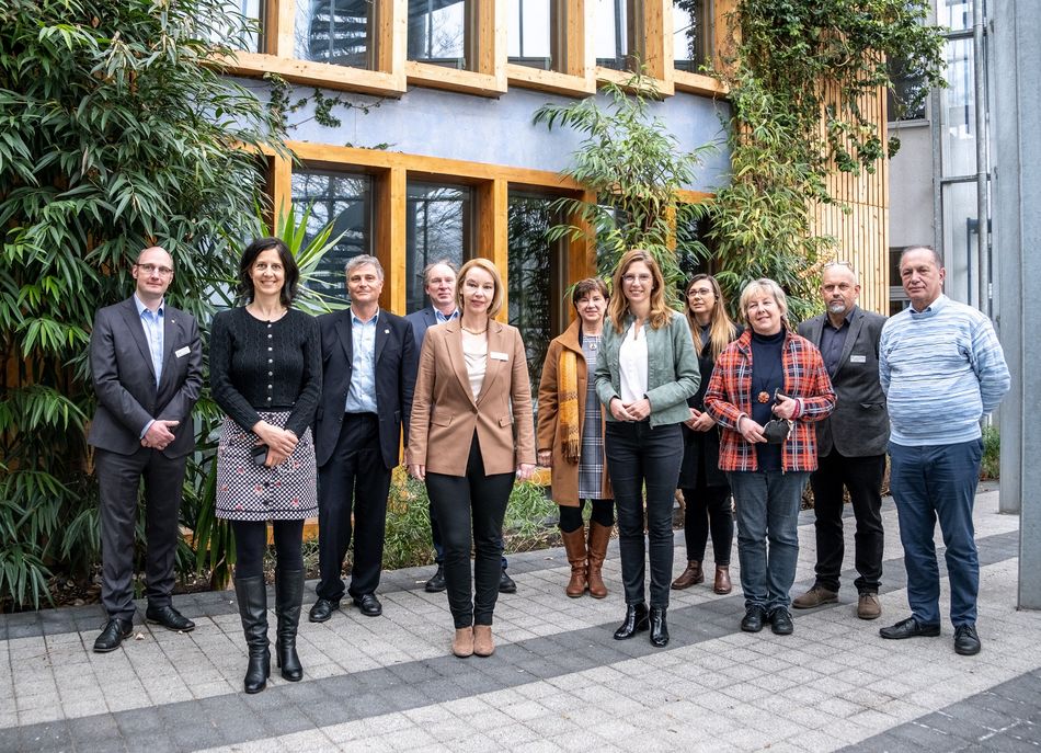 AK Wissenschaft der SPD-Landtagsfraktion besucht UCB: Nachhaltigkeit und Digitalisierung im Fokus