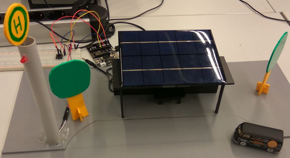 IoT anfassbar: Die digitale Bushaltestelle Maker-Exponat Bushaltestelle
