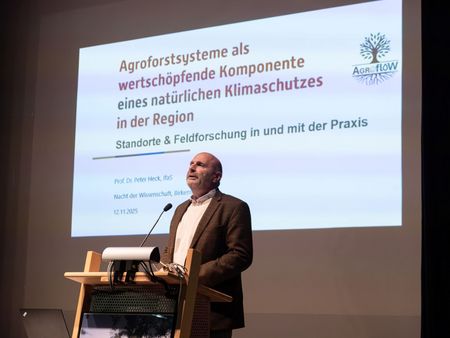 Prof. Heck mit Votrag